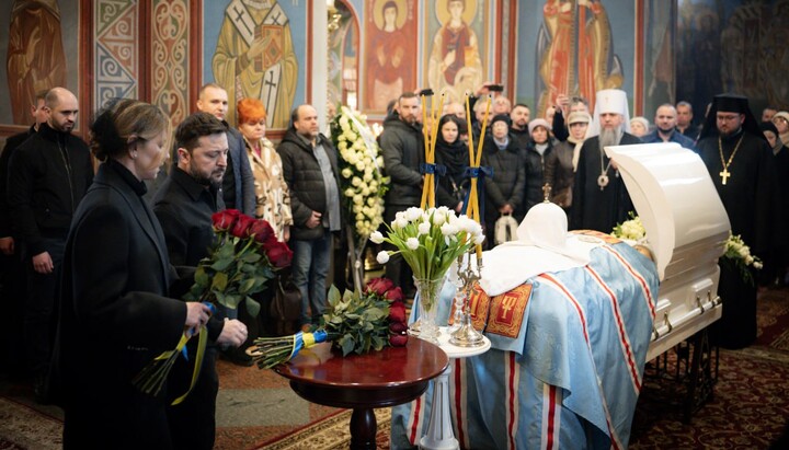 Чета Зеленских у тела Филарета. Фото: пресс-служба Зеленского