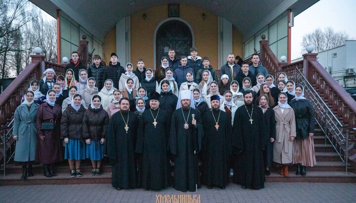Учасники форуму православної молоді «Адам і Єва. Таїнство шлюбу». Фото: Telegram-канал Хмельницької єпархії УПЦ