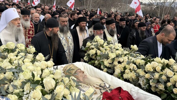 Официальная делегация УПЦ на заупокойных богослужениях и погребении Патриарха всея Грузии Илии II в Тбилиси. Фото: УПЦ