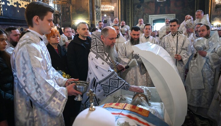 Думенко на відспівуванні Філарета у Володимирському соборі. Фото: ПЦУ