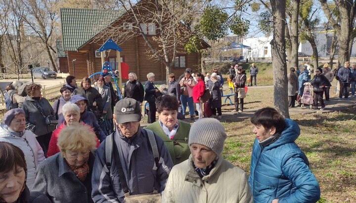 Соцвідділ УПЦ передав гуманітарні набори 100 сім'ям вимушених переселенців. Фото: Соцвідділ УПЦ