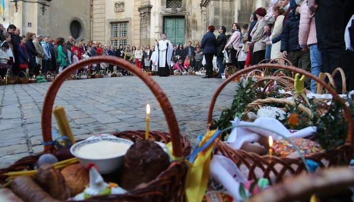 Blessing of Easter baskets in Lviv. Photo: portal.lviv