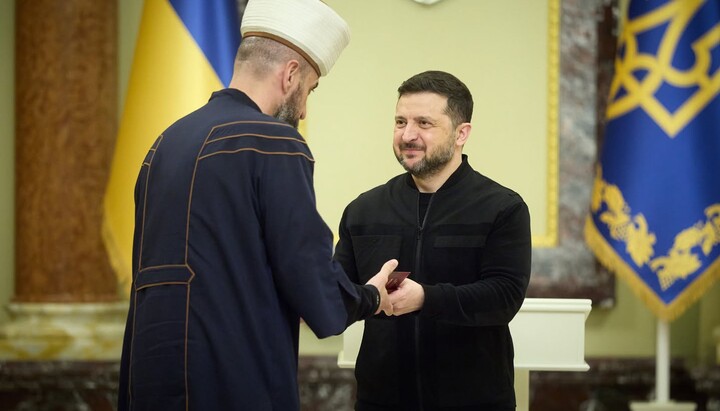 Президент України Володимир Зеленський та муфтій Криму Айдер Рустемов. Фото: Facebook