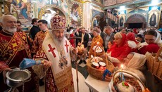 Блаженніший очолив нічну пасхальну службу в Агапітському храмі Лаври