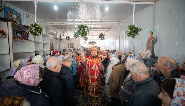 Πάσχα στην ενορία της Αγίας Αναστάσεως της πόλης Κρασίλοφ. Φωτογραφία: Επισκοπή Χμελνίτσκι