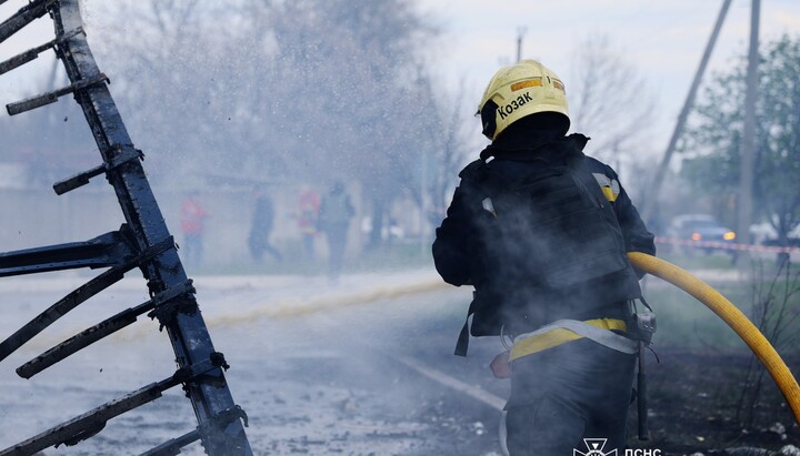 As a result of the attack on Dnipro on April 14, 2026, 5 people were killed. Photo: SESU