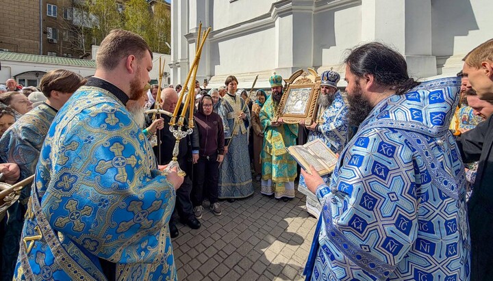 Procession with the Kasperov Icon of the Mother of God. Photo: Facebook page of the Odesa Eparchy