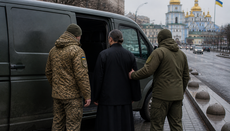 ЗМІ Греції вказали на випадки примусової мобілізації священників УПЦ