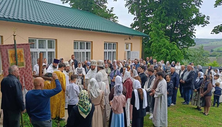 Престольне свято гнаної громади УПЦ в Рингачі. Фото: Вірні Чернівецько-Буковинської єпархії у Фейсбук
