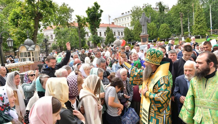 Праздник Сошествия Святого Духа в Свято-Духовском кафедральном соборе Черновцов. Фото: Facebook Черновицко-Буковинской епархии УПЦ