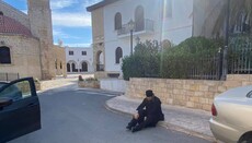 Αρχιεπίσκοπος Κύπρου στον μητρoπολίτη Τυχικό: Αν δεν φύγετε μόνοι σας θα καλέσω αστυνομία