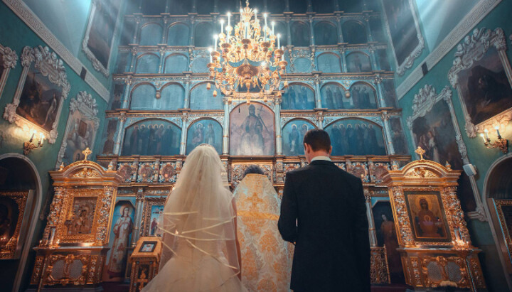 Таїнство вінчання. Фото: «ЄліциМедіа»