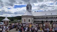 На Буковині відбувся 30-кілометровий хресний хід до монастиря «Слатіна»