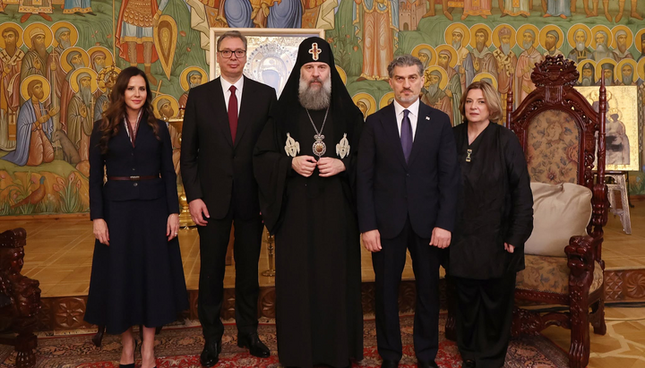 Патріарх Грузії Шіо III з президентами Сербії та Грузії та їх подружжям. Фото: Михайло Кавелашвілі