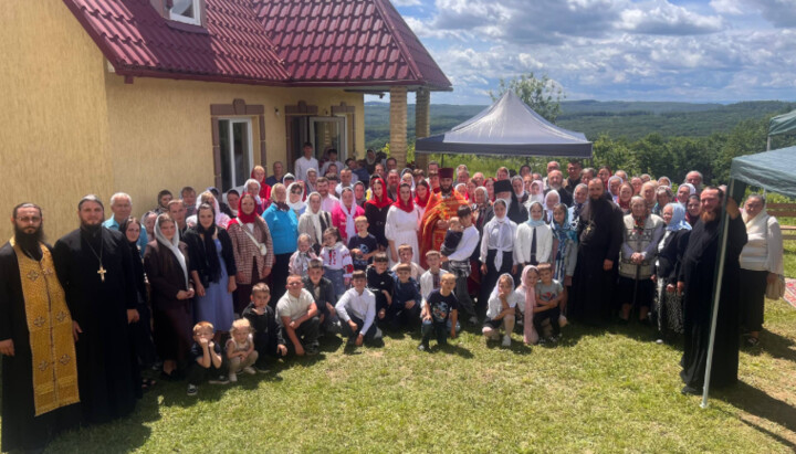 Престольный праздник гонимой общины УПЦ в селе Спасское. Фото: Фейсбук верующих Черновицкой епархии