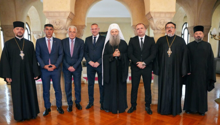 Патріарх Порфирій зустрівся з організаторами пам’ятних заходів у Белграді. Фото: Orthodoxia News Agency