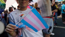 US authorities accuse doctors of hiding risks of child gender transitions