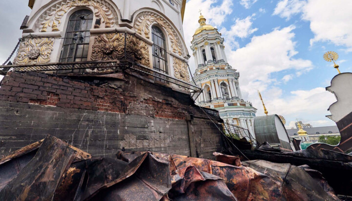Повреждения Успенского собора Киево-Печерской лавры. Фото: Фейсбук Бережной