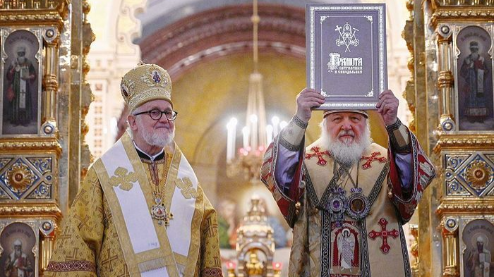 Met. John with Pat. Kirill at the Archdiocese’s reunion with the Moscow Patriarchate in 2019. Photo: Foma.ru