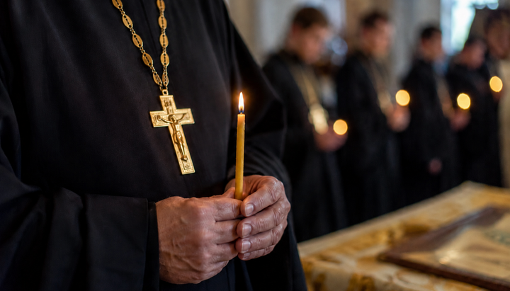 Священнослужителі під час молитви. Фото: СПЖ