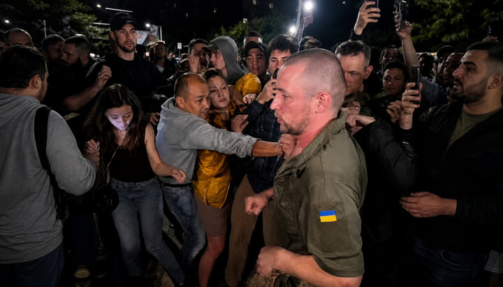 Attack on a TRC officer in Lviv. Photo: Hryshchuk’s Facebook page