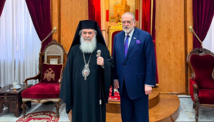 Patriarch Theophilos and US Ambassador to Israel Mike Huckabee. Photo: Orthodoxia News Agency