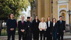 Влада провела для голови Єврокомісії екскурсію Лаврою
