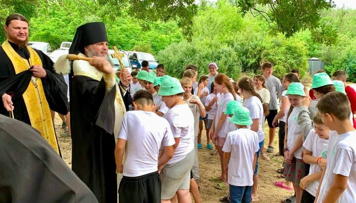 Στις επαρχίες της ΟΕΚ άρχισαν να λειτουργούν καλοκαιρινές ορθόδοξες κατασκηνώσεις για παιδιά