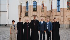 Остапенко провел делегацию Ватикана в Дальние пещеры Киево-Печерской лавры