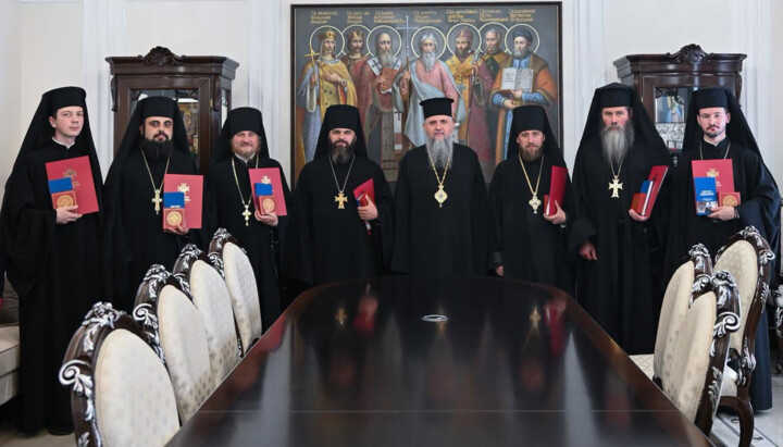 Думенко з братією Лаври. Фото: Києво-Печерська лавра ПЦУ у Фейсбуці