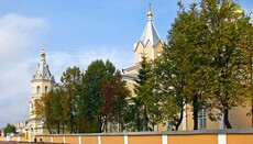Суд зупинив справу про припинення діяльності Корецького монастиря