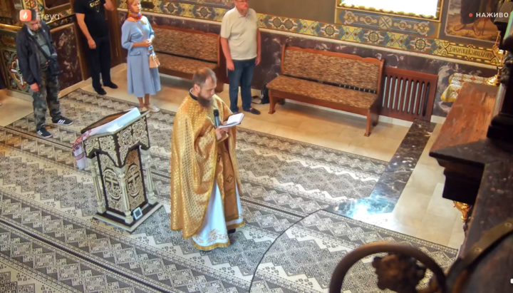 «Служба» ПЦУ в Аннозачатіївському храмі Лаври. Фото: скриншот ФБ-сторінки ПЦУ «Києво-Печерська лавра»