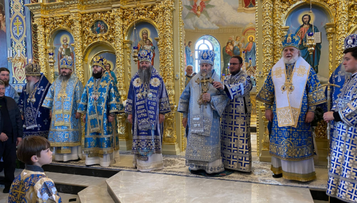 Митрополит Онуфрій у селі Остриця. Фото: СПЖ