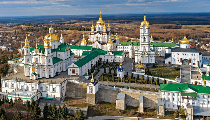 Громадський рух закликав СБУ посилити контроль над Почаївською лаврою