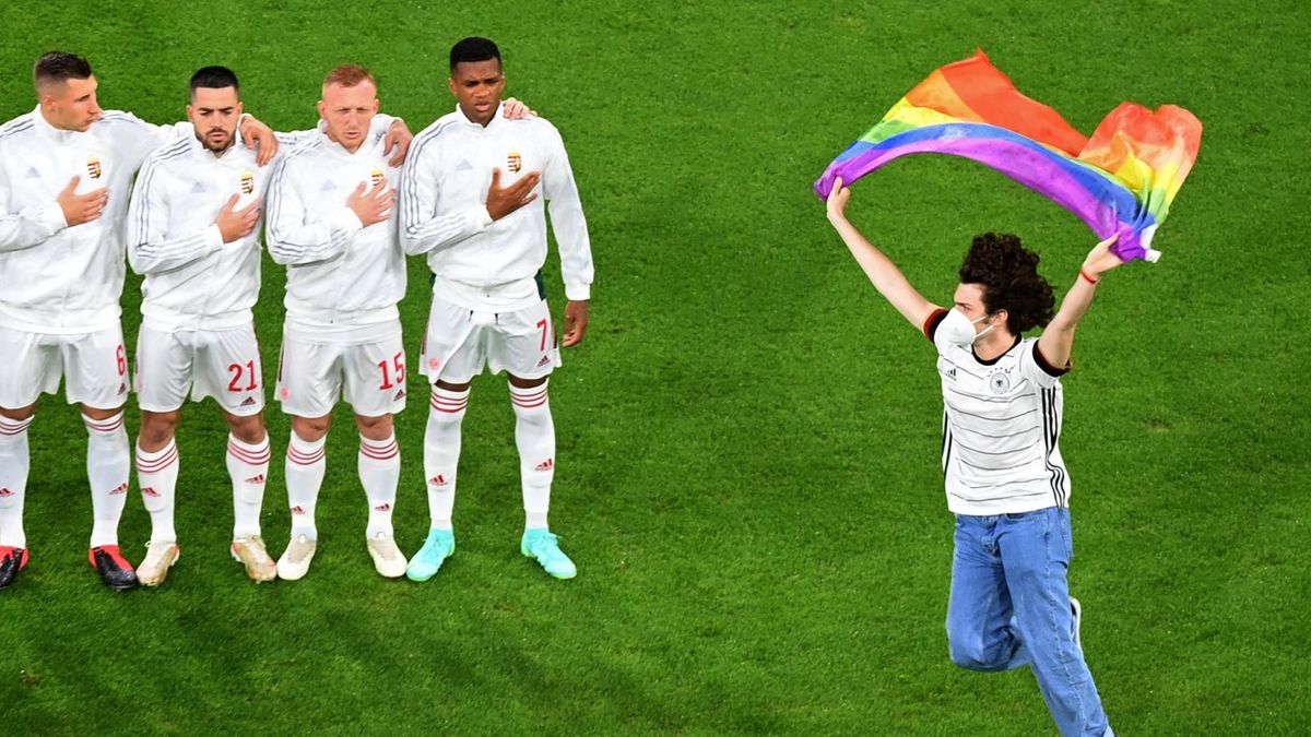 Hungary against pro-LGBT Europe: Who wins? фото 1