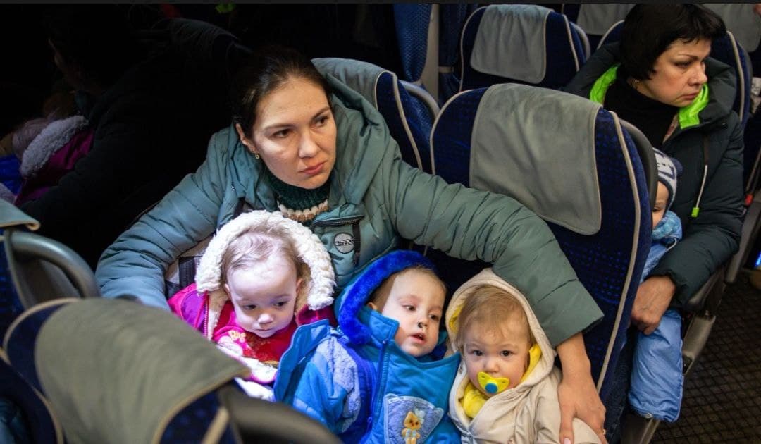 ROC eparchies collecting humanitarian aid for refugees from Donbass фото 1