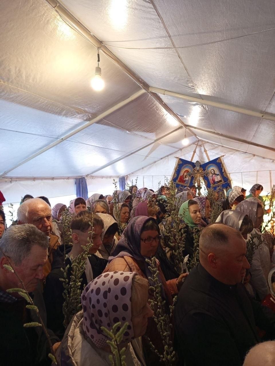 У гнаних громадах УПЦ відсвяткували Вхід Господній до Єрусалиму фото 3